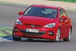 Opel Astra 2.0 CDTi BiTurbo im Fahrbericht: Opel, der
Durchzugskrä...