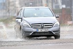 Mercedes B 220 4-Matic im Fahrbericht: Kultiviert beherzte Allrad-M...