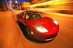 Tesla Roadster fuhr sich zum mehrfachen Millionär