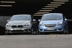 Opel Meriva 1.4, BMW 218i Active Tourer Vergleich: Kann günstig teu...