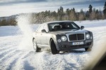 537 PS im Drift: Bentley Mulsanne Speed treibt Unfug mit Würde