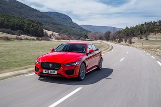 Fahrbericht: Jaguar XE P300 AWD - Katzenwäsche