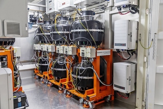 Kinetische Energiespeicher helfen bei Lade-Engpässen - Ladung durch...