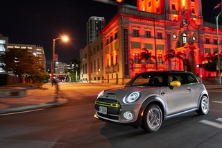 Mini Cooper SE - Überbrückungsmusik