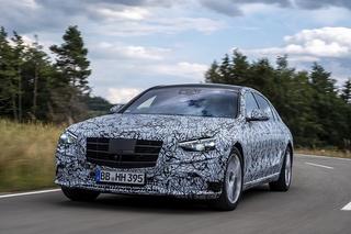 Mitfahrt in der neuen Mercedes S-Klasse W 223 - Zebra entlaufen