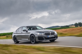 BMW 545e xDrive - Brücken-Fahrzeug