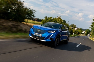 Peugeot e-2008 - Ein Tässchen Mokka