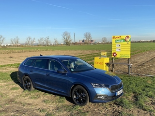 Skoda Octavia Combi iV - Strecke mit Stecker