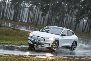 Ford Mustang Mach-E AWD - Diktat des Namens