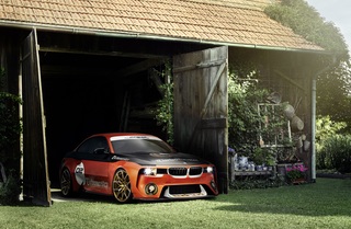 BMW 2002 Hommage - Dasselbe in Orange