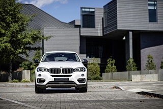 Test: BMW X6 xDrive35i - Durch die breite Masse