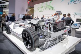 Bosch gibt Gas bei der E-Mobilität - Neue E-Plattform für Luxus-Str...