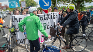 Umfangreiche StVO-Novelle geplant - Mehr Radfahrerschutz, harte Str...