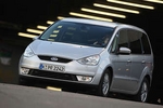 Ford Galaxy 2.0: Sechs-Welle