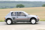 Peugeot zeigt auf der Techno Classica eine Legende
