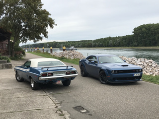 Impression: Dodge Challenger R/T 2021 trifft Challenger R/T 1974 - ...