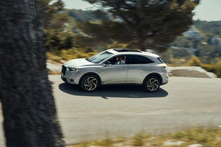 DS 7 Crossback E-Tense 225 - Kleiner Steckdosen-Hybrid für das Ede...
