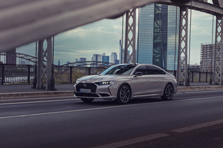 DS 9 - Plug-in-Hybrid mit 360 PS bestellbar
