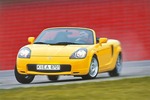 Toyota MR2 im Fahrbericht: Netter kleiner Sportwagen? Von wegen!