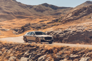 Bentley Flying Spur - Schwarz ist das neue Silber