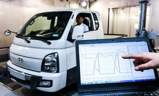 Neues Ladungs-Erkennungssystem von Hyundai - Geringeres Gewicht, we...