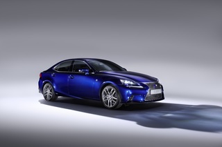 Lexus IS 300h - Komplette Palette