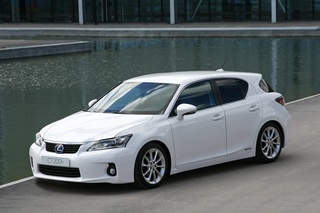 Lexus CT 200h - Verfeinert ins neue Modelljahr