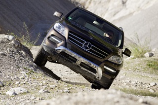 Mercedes-Benz M-Klasse - Knausriger Klettermaxe (Kurzfassung)