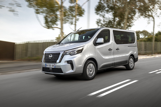 Nissan NV300 Kombi - Neuer Diesel und helles Licht