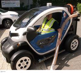 Renault Twizy als Reinigungsmobil - Emissionsfrei gegen Hundekot