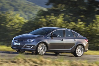Opel Astra Limousine - Markteinführung nach Moskau-Premiere