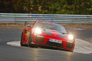 Porsche GT2 RS „MR“  - Rundenrekord vom Haustuner  