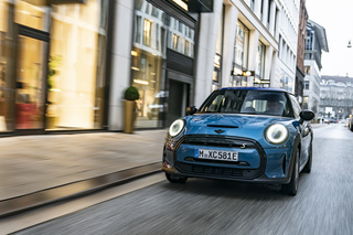Test: Mini Cooper SE - Typisch, in vielerlei Hinsicht