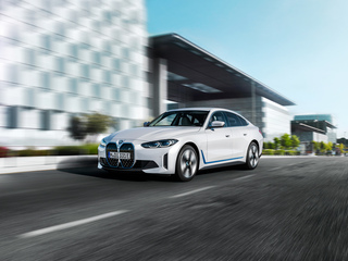 BMW i4 - Hochspannung für die Mittelklasse