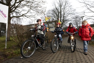 Ratgeber: Radfahrende Kinder - Anfänger sind wieder unterwegs