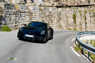 Erprobung Porsche 911 Turbo - Mit Lader statt Ladegerät