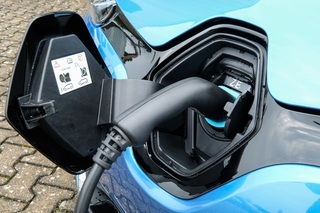 Ratgeber: Vorteile eines Elektroautos - Freies Parken inklusive