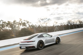 Porsche 911 Carrera (992) - Behutsam schneller