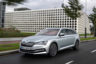 Test: Skoda Superb Combi 1.5 TSI - Vernunft in XL