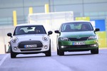 Mini One und Skoda Rapid Spaceback im Vergleich: Retroschick gegen ...