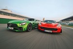 Test AMG GT R vs. Corvette Z06: Hubraum-Kraft gegen Biturbo-Feuer