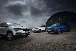 Compass, Grandland X und Karoq: Benziner-SUV im Test