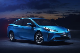 Toyota Prius III Facelift - Scharfer Blick und optionales Allradsys...