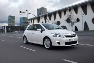 Neuer Toyota Auris - Wieder mit Hybridantrieb – erstmals auch als K...