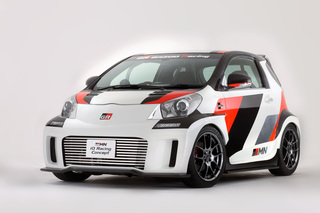 Toyota iQ Racing Concept - Unter Druck