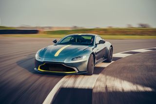 Aston Martin Vantage AMR - Knusperleicht und hangeschaltet